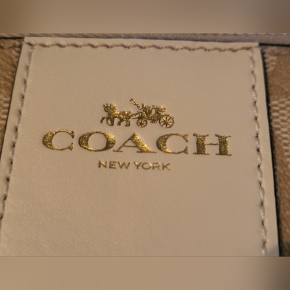 Coach Light Khaki Chalk 4x6 Women's Wristlet - Picture 10 of 12